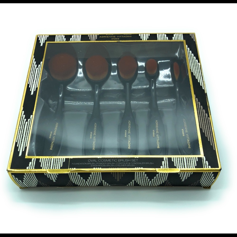 Makeup Brushes by Adrienne Vittadini